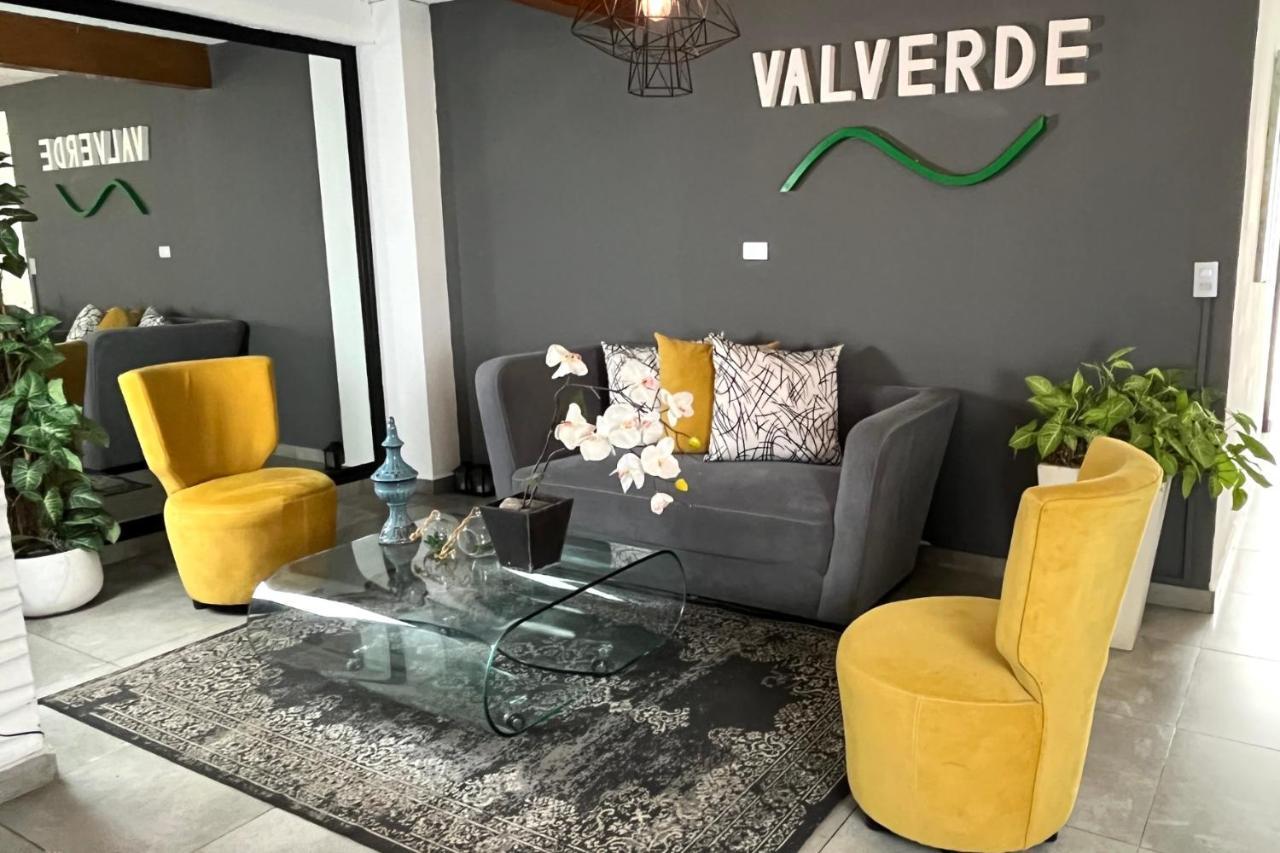 Hotel Boutique Valverde Santa Elena San Salvador Esterno foto