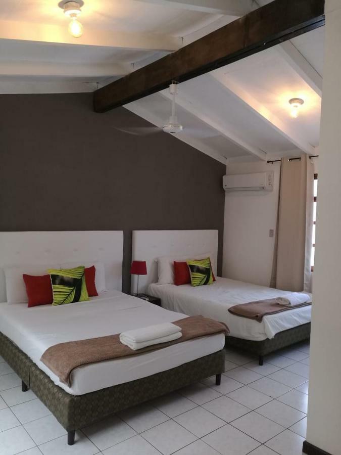 Hotel Boutique Valverde Santa Elena San Salvador Esterno foto